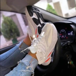 ADIDAS YEEZY 700 "BLANCA"