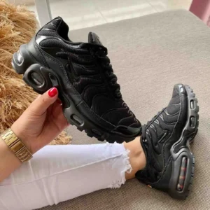 NIKE AIR MAX PLUS TN "NEGRO"